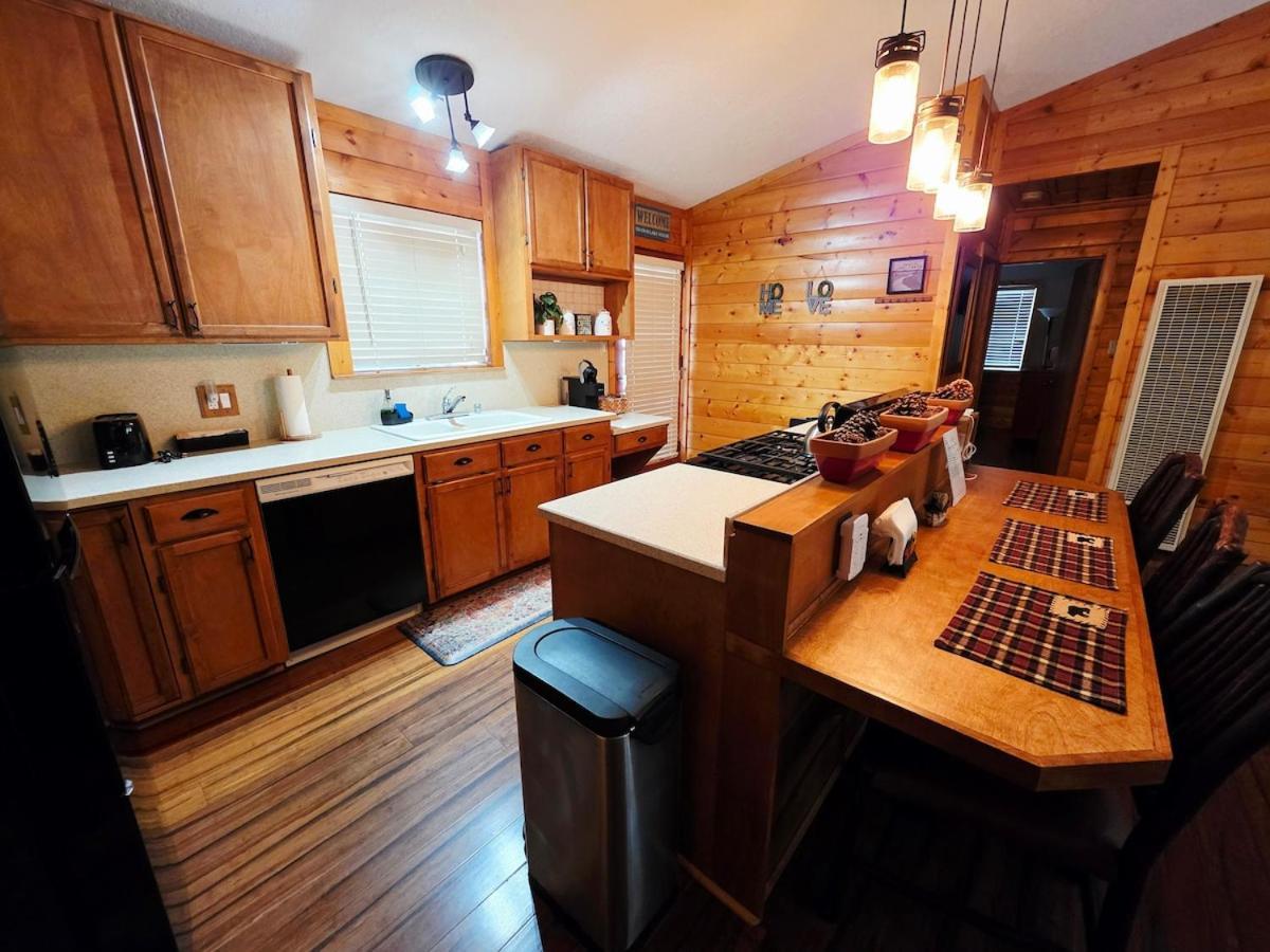 Bear Escapes II Affordable Luxury Cabin Sugarloaf ภายนอก รูปภาพ