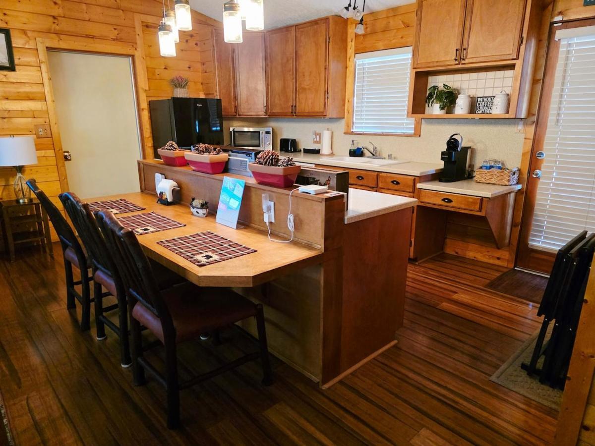 Bear Escapes II Affordable Luxury Cabin Sugarloaf ภายนอก รูปภาพ