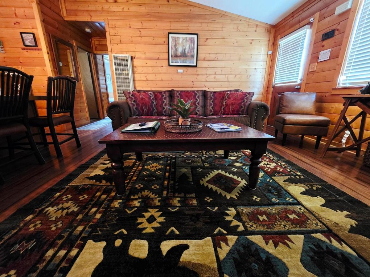 Bear Escapes II Affordable Luxury Cabin Sugarloaf ภายนอก รูปภาพ